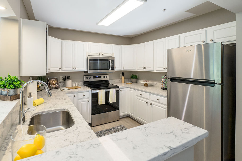 Verena at Hilliard luxury cottage kitchen view